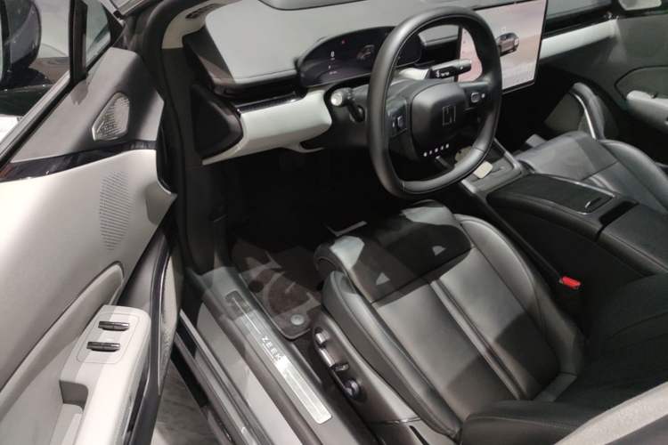 Used Zeekr 007 2024 Rear-Drive Version 75 kWh Driver Seat