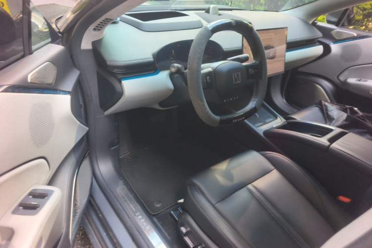 Used Zeekr 007 2024 Rear-Drive Enhanced Version 75 kWh Driver Seat