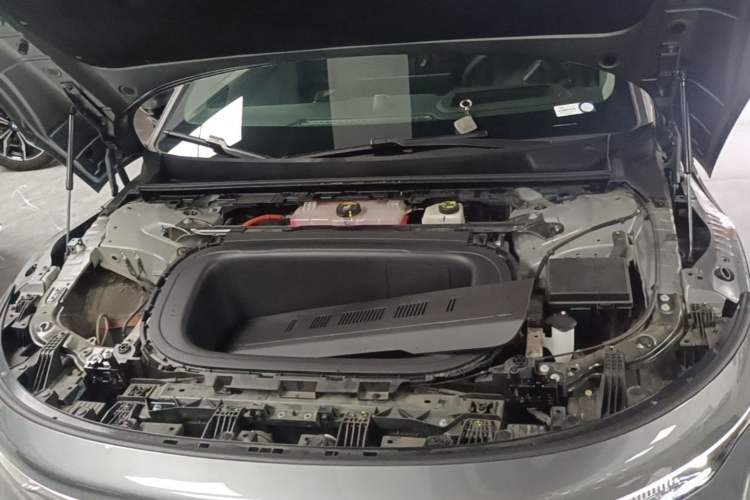 Used Zeekr 007 2024 Rear-Drive Enhanced Version 75 kWh Engine Bay