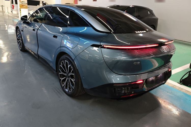Used Zeekr 007 2024 Rear-Drive Enhanced Version 75 kWh Exterior 2