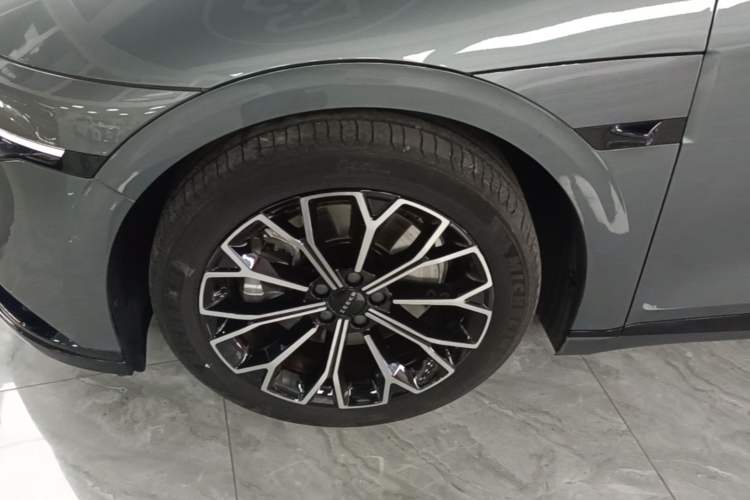 Used Zeekr 007 2024 Rear-Drive Enhanced Version 75 kWh Exterior 4