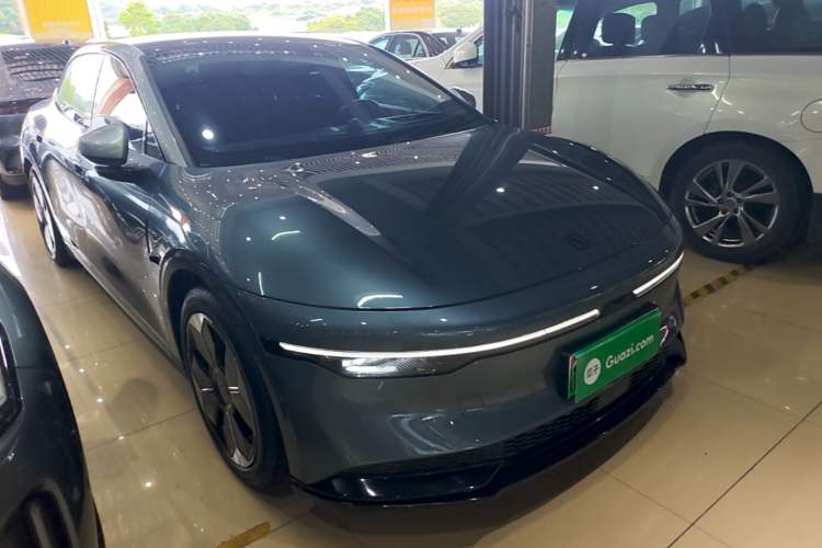 Used Zeekr 007 2024 Rear-Drive Enhanced Version 100 kWh Front Right 45 Deg