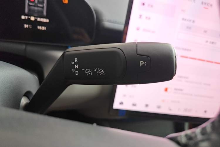 Used Zeekr 007 2024 Rear-Drive Enhanced Version 75 kWh Gear Lever