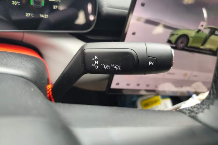 Used Zeekr 007 2024 Rear-Drive Enhanced Version 75 kWh Gear Lever