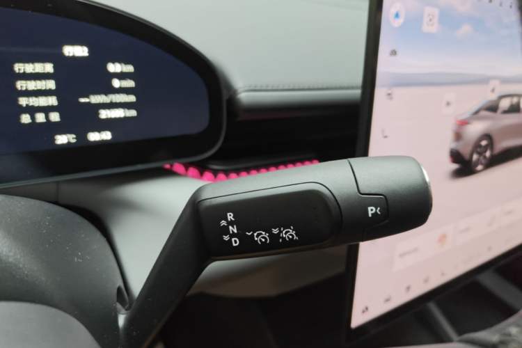 Used Zeekr 007 2024 Rear-Drive Intelligent Driving Version 100 kWh Gear Lever