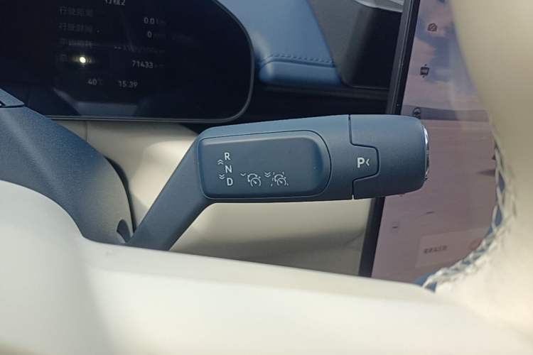Used Zeekr 007 2024 Rear-Drive Intelligent Driving Version 100 kWh Gear Lever