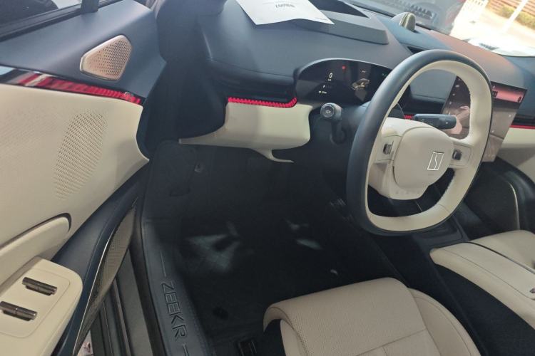 Used Zeekr 007 2024 Four-Wheel Drive Intelligent Driving Version 100 kWh Interior 3