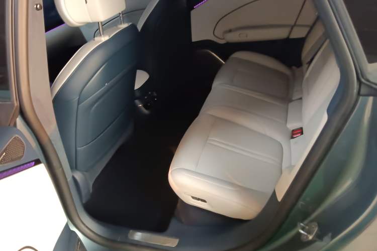 Used Zeekr 007 2024 Rear-Drive Intelligent Driving Version 75 kWh Interior 4