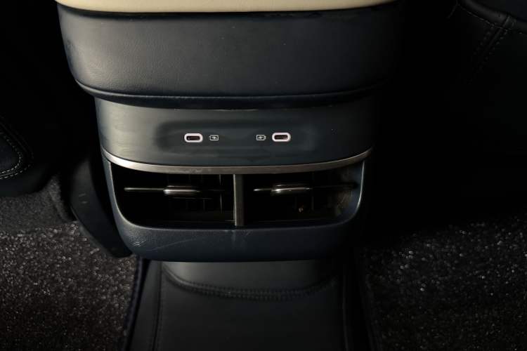 Used Zeekr 007 2024 Four-Wheel Drive Intelligent Driving Version 100 kWh Interior 9
