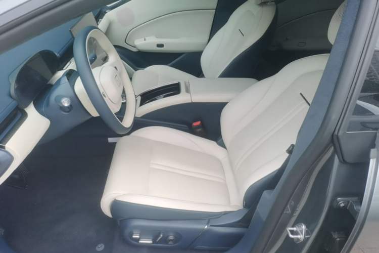 Used Zeekr 007 2024 Rear-Drive Intelligent Driving Version 75 kWh Left Front Seat