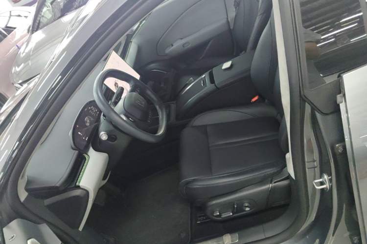 Used Zeekr 007 2024 Rear-Drive Intelligent Driving Version 75 kWh Left Front Seat