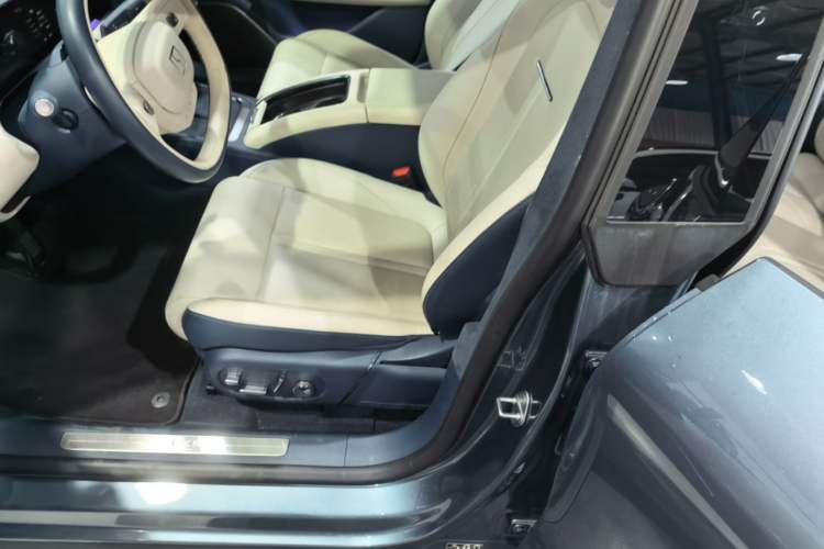 Used Zeekr 007 2024 Rear-Drive Intelligent Driving Version 100 kWh Left Front Seat