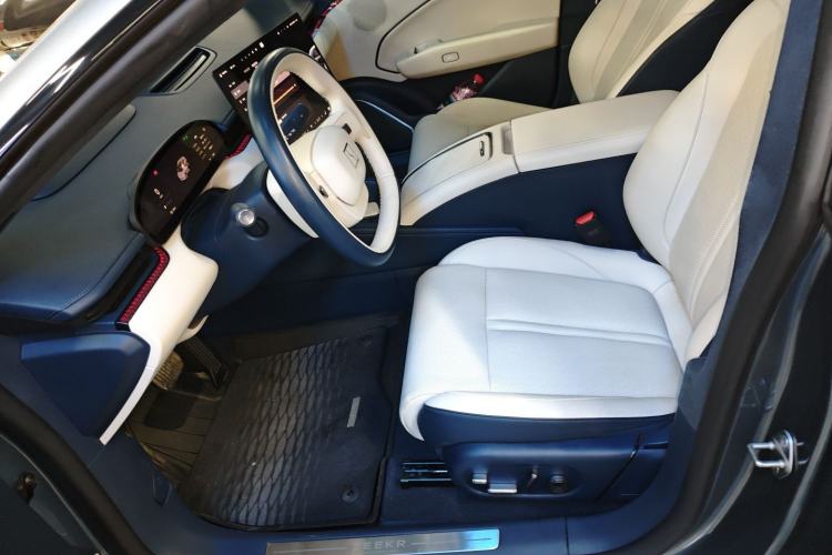 Used Zeekr 007 2024 Rear-Drive Enhanced Version 75 kWh Left Front Seat