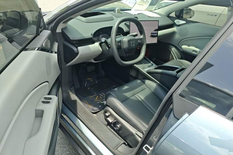 Used Zeekr 007 2024 Rear-Drive Intelligent Driving Version 75 kWh Left Front Seat