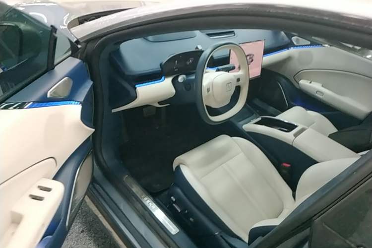 Used Zeekr 007 2024 Four-Wheel Drive Version 75 kWh Left Front Seat
