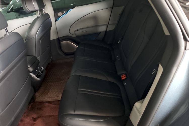 Used Zeekr 007 2024 Rear-Drive Enhanced Version 100 kWh Left Rear Seat