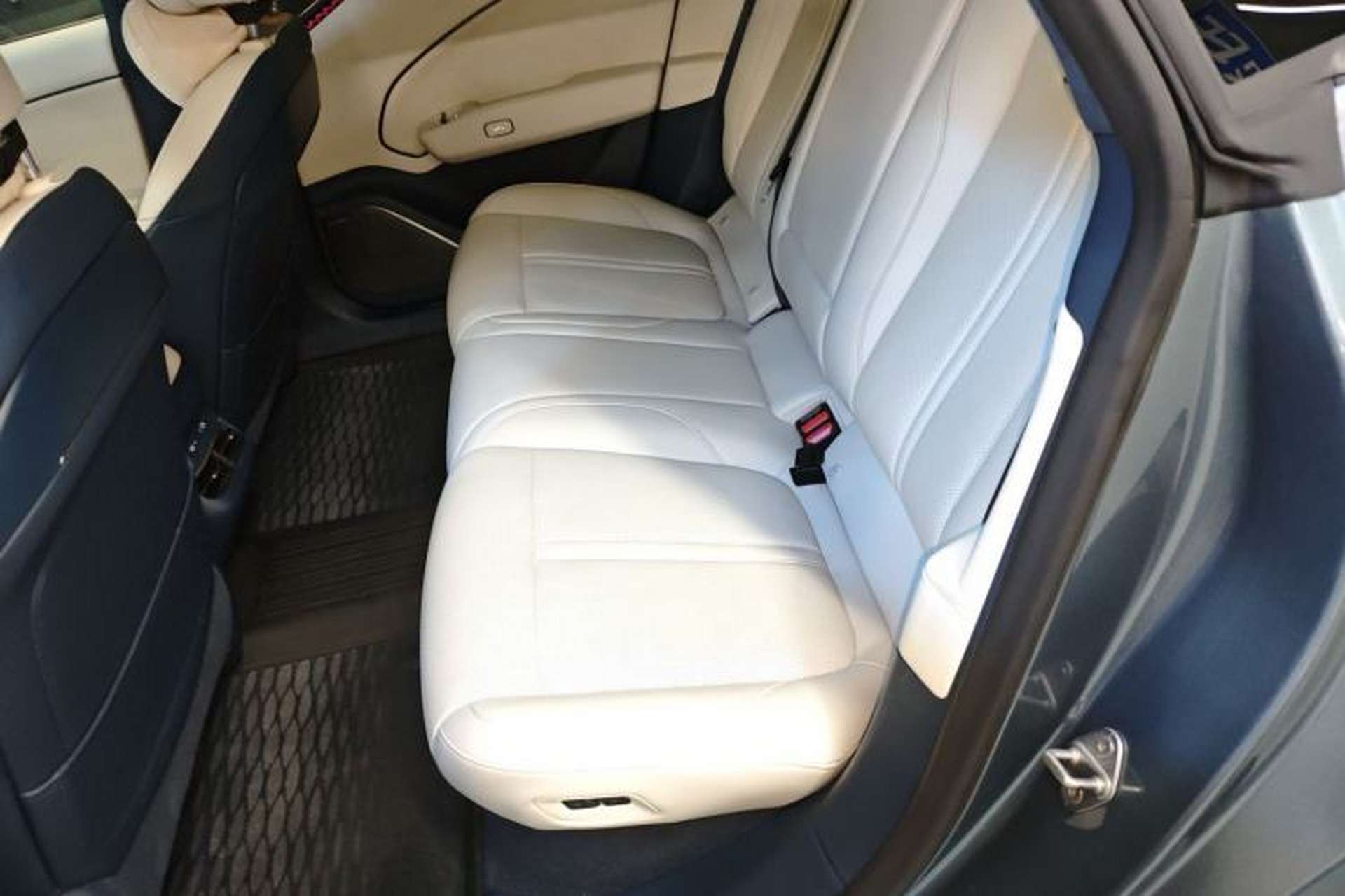 Used Zeekr 007 2024 Rear-Drive Enhanced Version 75 kWh Left Rear Seat