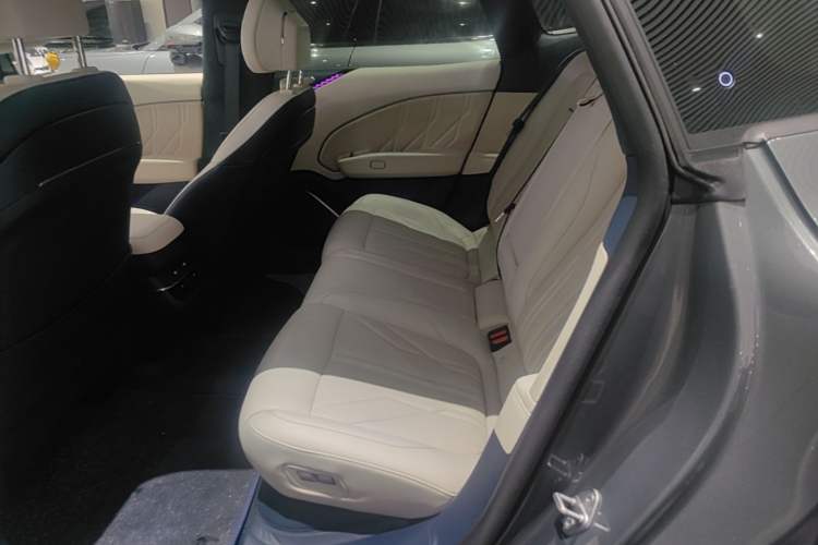 Used Zeekr 007 2024 Four-Wheel Drive Intelligent Driving Version 100 kWh Left Rear Seat