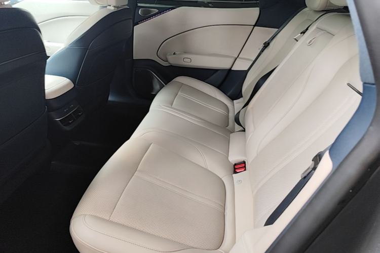 Used Zeekr 007 2024 Rear-Drive Intelligent Driving Version 75 kWh Left Rear Seat