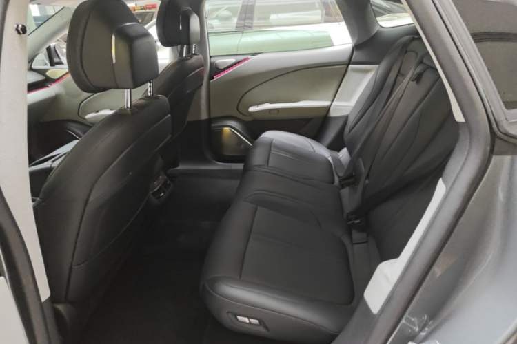 Used Zeekr 007 2024 Rear-Drive Intelligent Driving Version 100 kWh Left Rear Seat