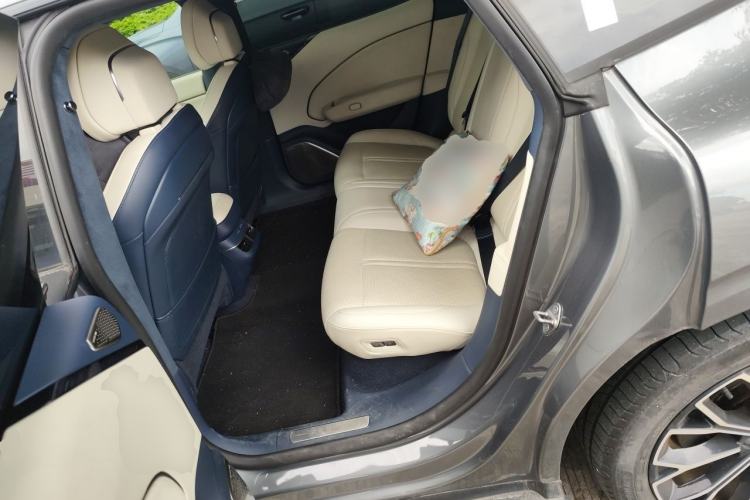 Used Zeekr 007 2024 Rear-Drive Intelligent Driving Version 75 kWh Left Rear Seat