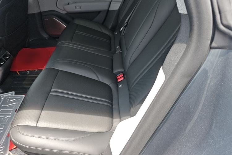 Used Zeekr 007 2024 Rear-Drive Intelligent Driving Version 75 kWh Left Rear Seat