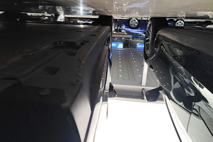Used Zeekr 007 2024 Rear-Drive Intelligent Driving Version 75 kWh Left Side Sill