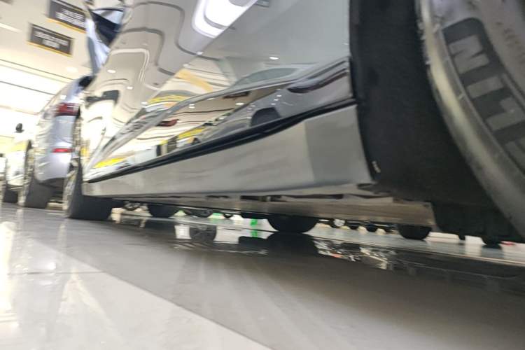 Used Zeekr 007 2024 Rear-Drive Intelligent Driving Version 75 kWh Left Side Sill
