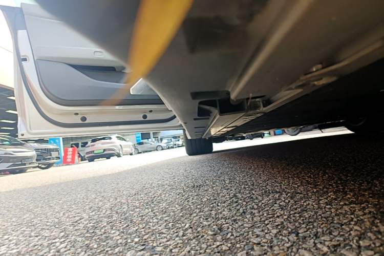 Used Zeekr 007 2024 Rear-Drive Intelligent Driving Version 100 kWh Left Side Sill