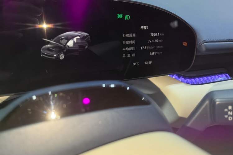 Used Zeekr 007 2024 Rear-Drive Intelligent Driving Version 100 kWh Odometer Close Up