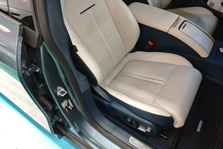Used Zeekr 007 2024 Rear-Drive Enhanced Version 75 kWh Right Front Seat