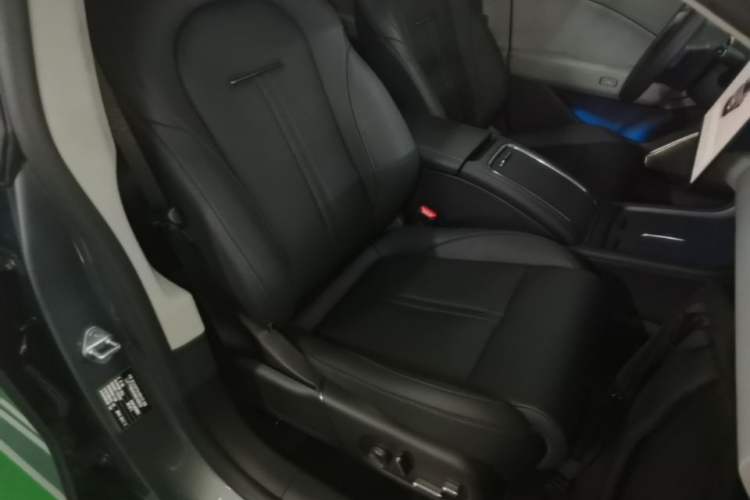 Used Zeekr 007 2024 Rear-Drive Version 75 kWh Right Front Seat