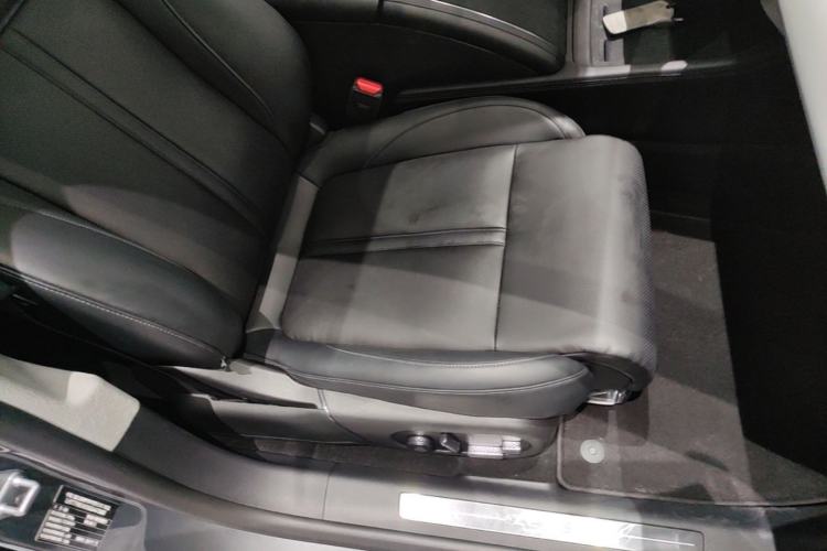 Used Zeekr 007 2024 Rear-Drive Version 75 kWh Right Front Seat