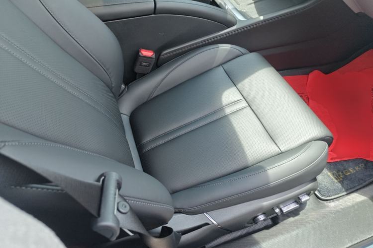 Used Zeekr 007 2024 Rear-Drive Intelligent Driving Version 75 kWh Right Front Seat