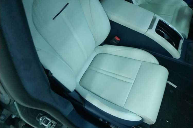 Used Zeekr 007 2024 Four-Wheel Drive Version 75 kWh Right Front Seat