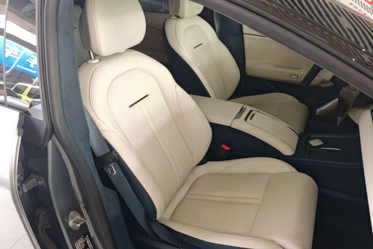 Used Zeekr 007 2024 Rear-Drive Enhanced Version 75 kWh Right Front Seat