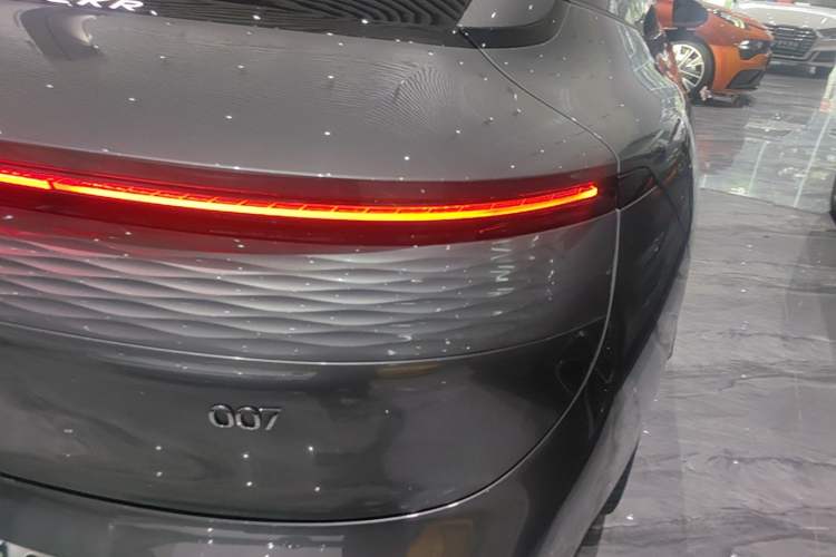 Used Zeekr 007 2024 Four-Wheel Drive Intelligent Driving Version 100 kWh Right Rear Taillight