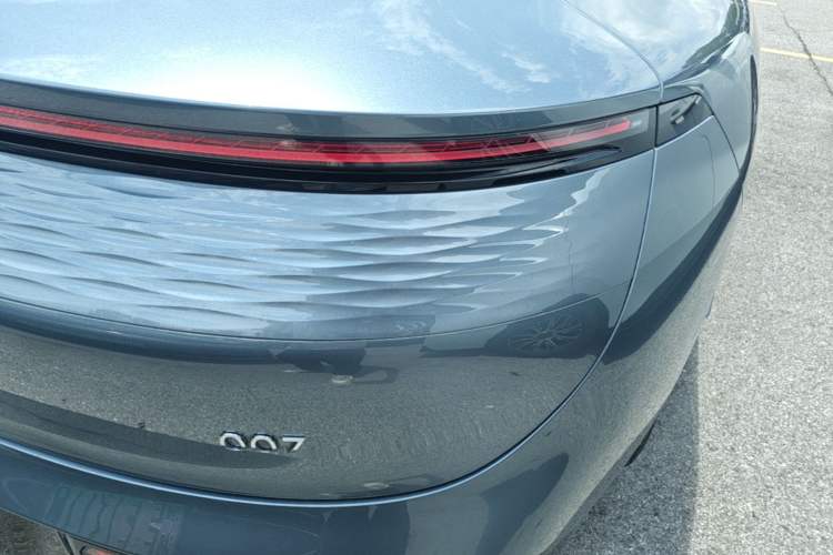 Used Zeekr 007 2024 Rear-Drive Intelligent Driving Version 75 kWh Right Rear Taillight