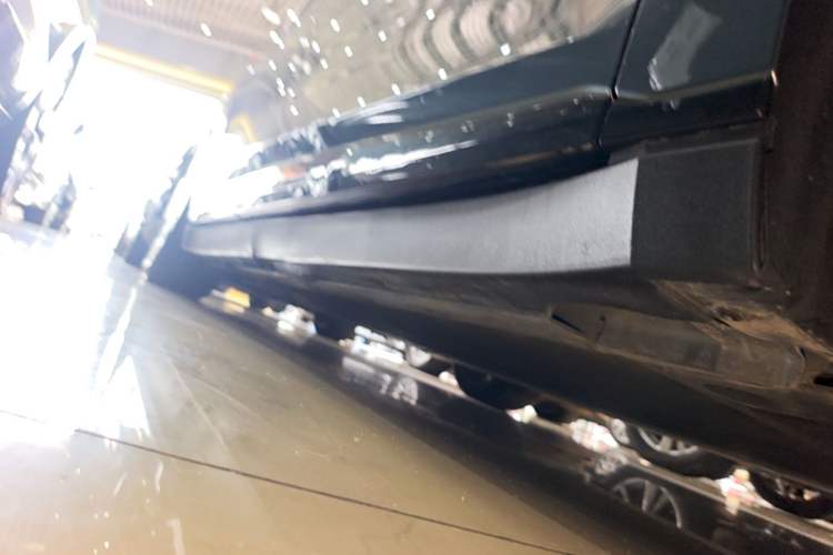 Used Zeekr 007 2024 Rear-Drive Enhanced Version 100 kWh Right Side Sill