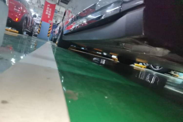 Used Zeekr 007 2024 Rear-Drive Version 75 kWh Right Side Sill