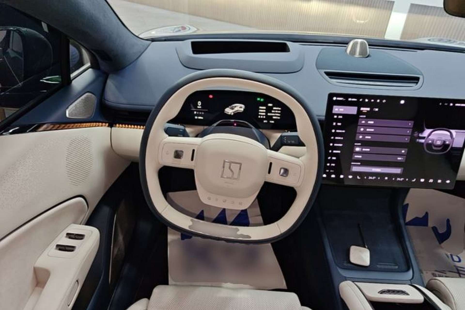 Used Zeekr 007 2024 Rear-Drive Intelligent Driving Version 75 kWh Steering Wheel