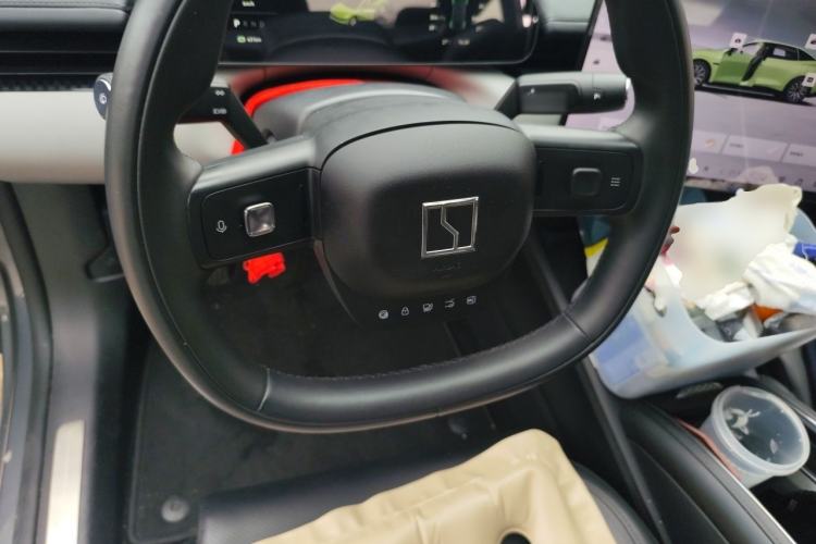 Used Zeekr 007 2024 Rear-Drive Enhanced Version 75 kWh Steering Wheel