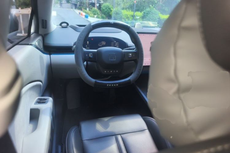 Used Zeekr 007 2024 Rear-Drive Enhanced Version 75 kWh Steering Wheel