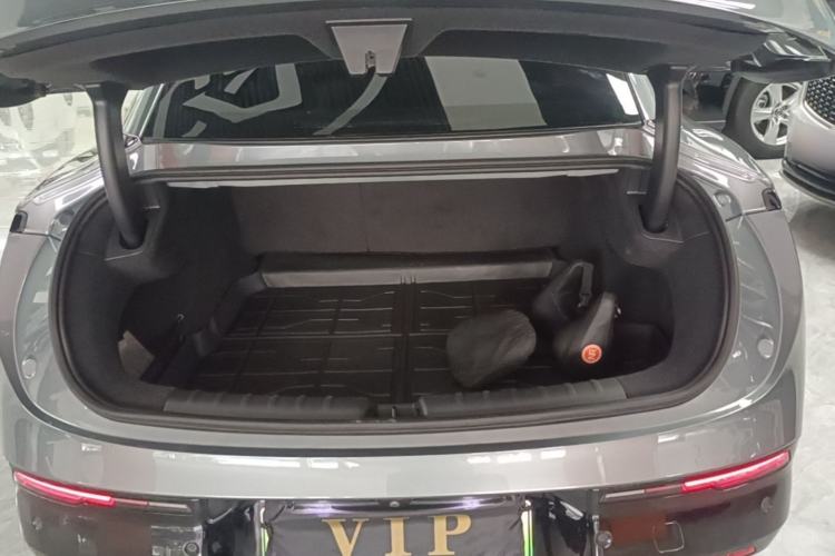 Used Zeekr 007 2024 Rear-Drive Enhanced Version 75 kWh Trunk