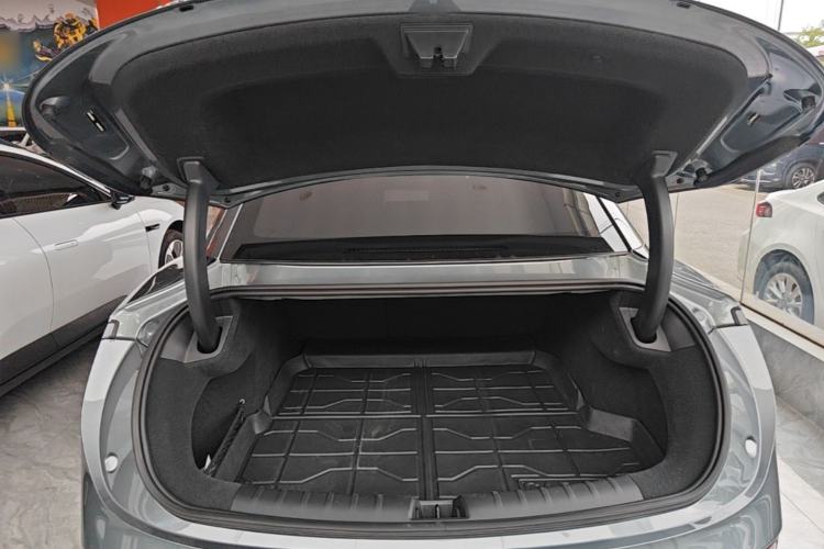 Used Zeekr 007 2024 Rear-Drive Enhanced Version 75 kWh Trunk