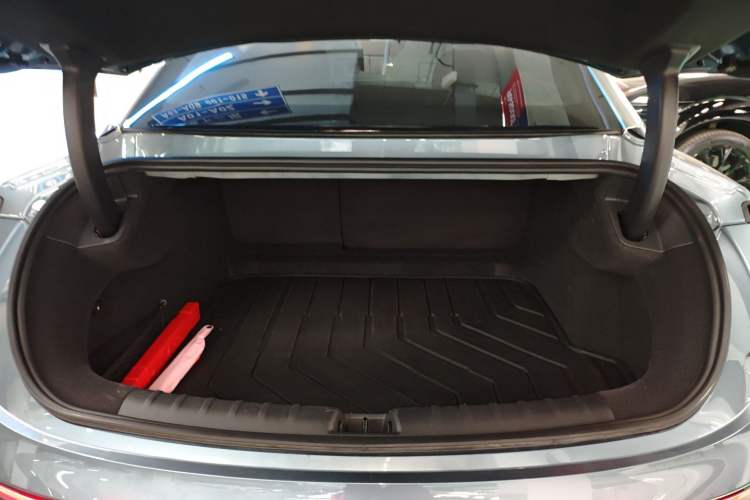 Used Zeekr 007 2024 Rear-Drive Enhanced Version 75 kWh Trunk
