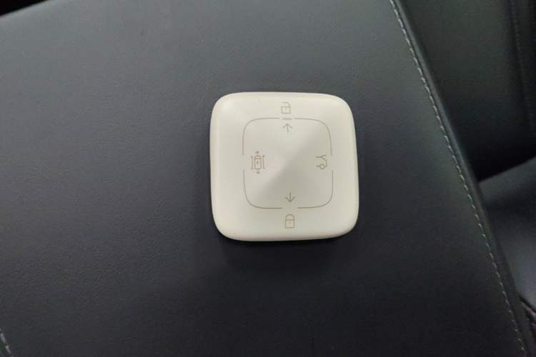 Used Zeekr 007 2024 Rear-Drive Intelligent Driving Version 75 kWh Vehicle Key