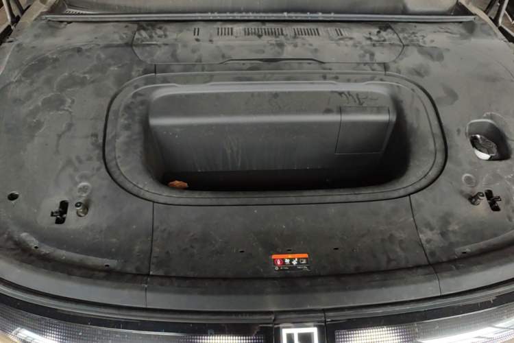 Used Zeekr 007 2024 Four-Wheel Drive Intelligent Driving Version 75 kWh Engine Bay