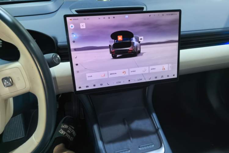 Used Zeekr 007 2024 Rear-Drive Intelligent Driving Version 100 kWh Audio And AC Panel