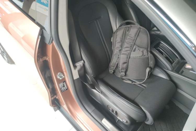 Used Zeekr 007 2024 Four-Wheel Drive Version 100 kWh Right Front Seat